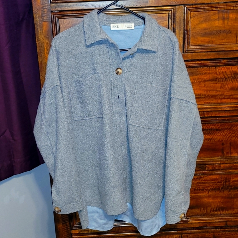 BKE Womens Medium shacket. Blue gray and extremely soft shacket💙!!